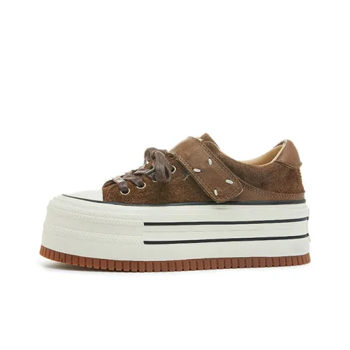 AQUASCUTUM Низкий топ Повседневная обувь Женская