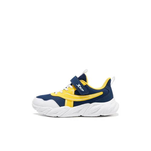 XTEP Slip-resistant Abrasion-resistant Low-top Беговые кроссовки Night Blue Light Yellow Xtep White Детский