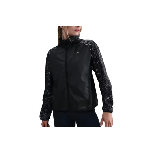 nike Tempo Вспышка Куртки и Пальто Женские