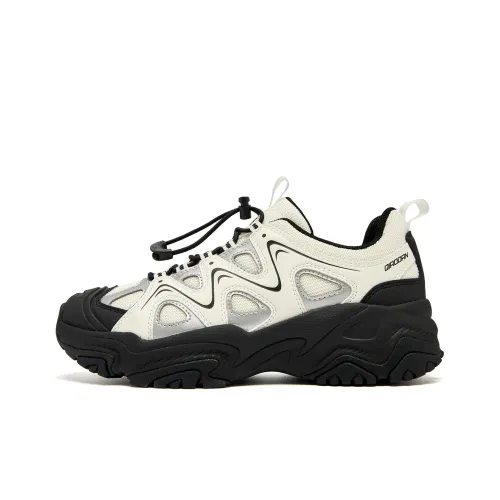 QIAODAN Высота Увеличивающая Устойчивая к Износу Противоскользящая Низкий Топ Повседневная Обувь Женская