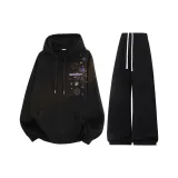 Чёрный свитшот + чёрные штаны