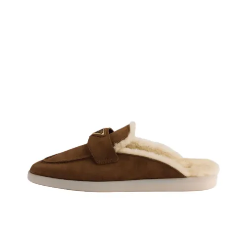 PRADA Домашние тапочки Женские Коричневый