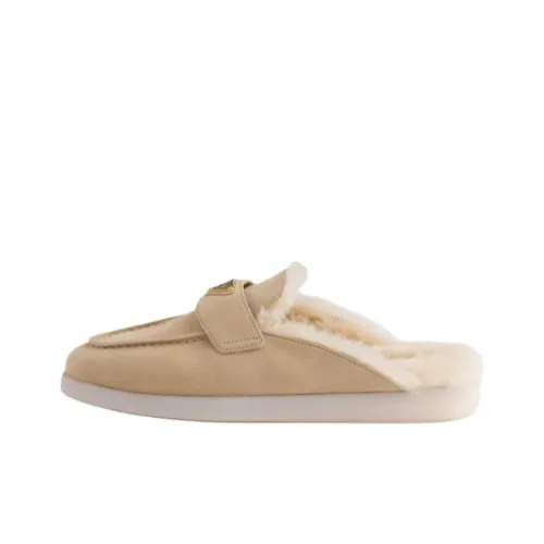 PRADA Домашние тапочки Женские Бежевые