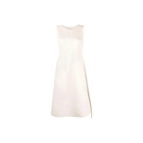 PLEATS PLEASE ISSEY MIYAKE Бежевый Женские Платья без рукавов