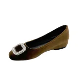 Коричневый