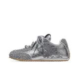 Серебристый