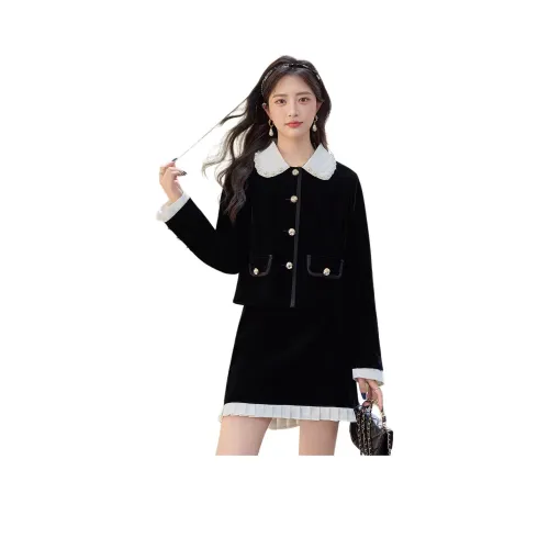 Kangaroo Женские Комплекты с Юбкой