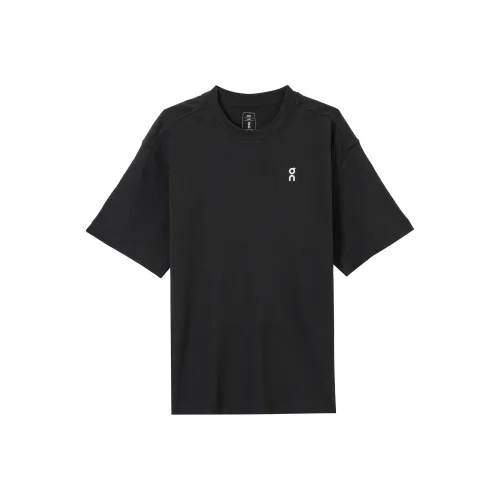 On Стандартная T-рубашка Женская Черная