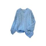 Синий свитер