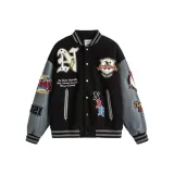 Черное полотенце с пушистым покрытием, вышивка