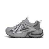 Серебристый