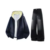 Темно-синий топ + черные джинсы