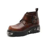 Коричневый