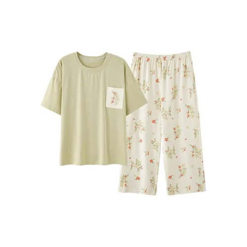 Floating Light Islands Пижамный комплект Женские Хаки