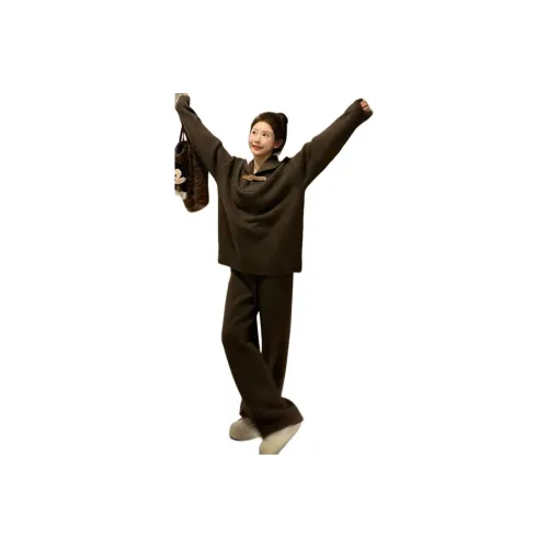 The Temptation Of The Muse Повседневный костюм женский