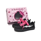 Чёрно-белая панда, молния