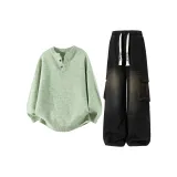 Зелёный топ + чёрные джинсы