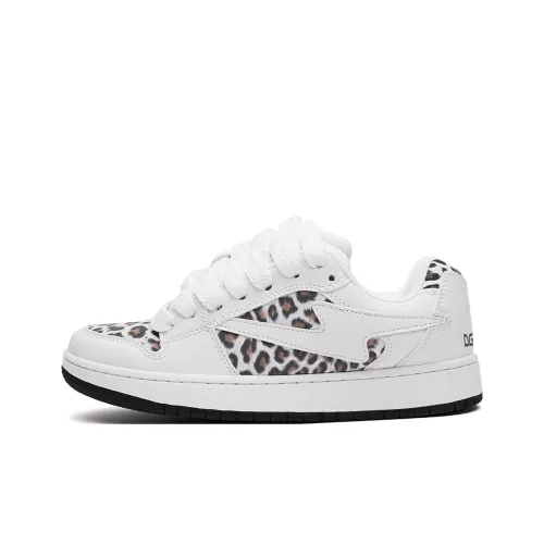 DGUMI Покрытие Баланс Устойчивость к износу Противоскользящие Низкие Кроссовки для скейтбординга Женские