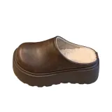 Коричневый