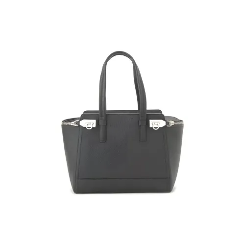 FERRAGAMO Телячья кожа Тоут Сумка Сумка для покупок Сумка Женская Черная