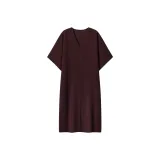 Лава коричневого цвета