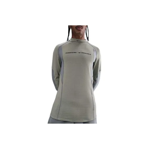 nike Светло-армейский зеленый Мужская футболка с коротким рукавом