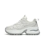 Жемчужно-белый