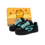 Чёрный, озерный, зелёный