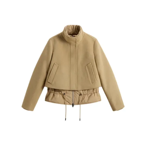 WOOLRICH Бежевый Женские пуховики