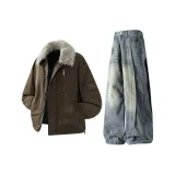 Оливковый зеленый топ + винтажные синие джинсы