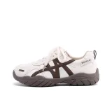 Бежево-коричневый