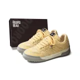 Светло-желтый