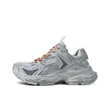 Белый, грязный, серый (визуально увеличивает высоту)