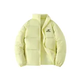 Светло-желтый