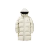 Кремово-белый