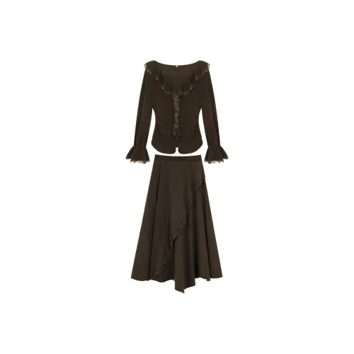 Женские комплекты с юбкой