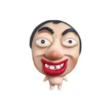 Большое лицо коллеги сжимает