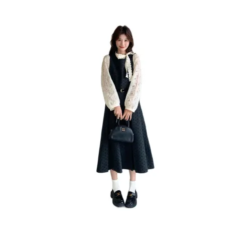 Kiki Clothing Boutique Длинное платье с длинными рукавами женское