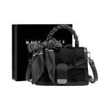 Бахрома черного цвета