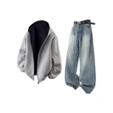 Светло-серое пальто + синие джинсы