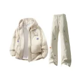 Светлый абрикос + светлый хаки штаны + светлая серая шляпа