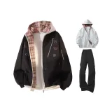 Black coat + White sweatshirt + Black pants  
Черное пальто + Белый свитшот + Черные штаны