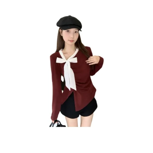 Женские футболки T