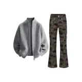 Gray Top + Camouflage Pants  
Серый топ + камуфляжные штаны
