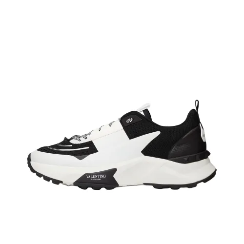 Valentino TRUE ACT Garavani Низкий топ Повседневная обувь Мужской Черный