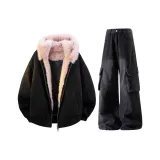 Черный розовый топ + черные джинсы