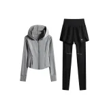 Серое пальто, двухкомпонентный комплект (черные штаны)