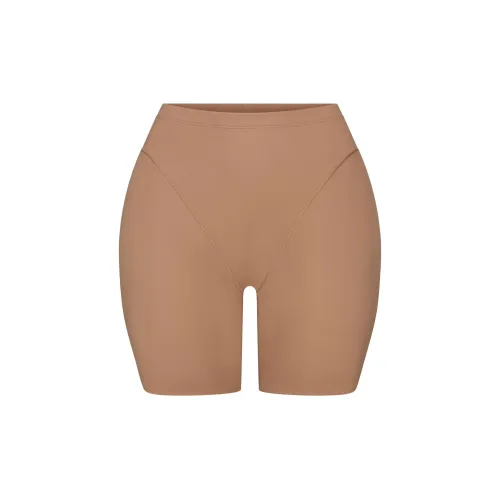 SKIMS FW25 Центральная часть BUTT и охлаждающий эффект для бедер усиливающий эффект MID обхват бедра короткий коррекционное белье низ женские