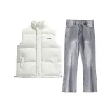 Жилет цвета экрю + серые штаны