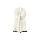 Молочно-белый